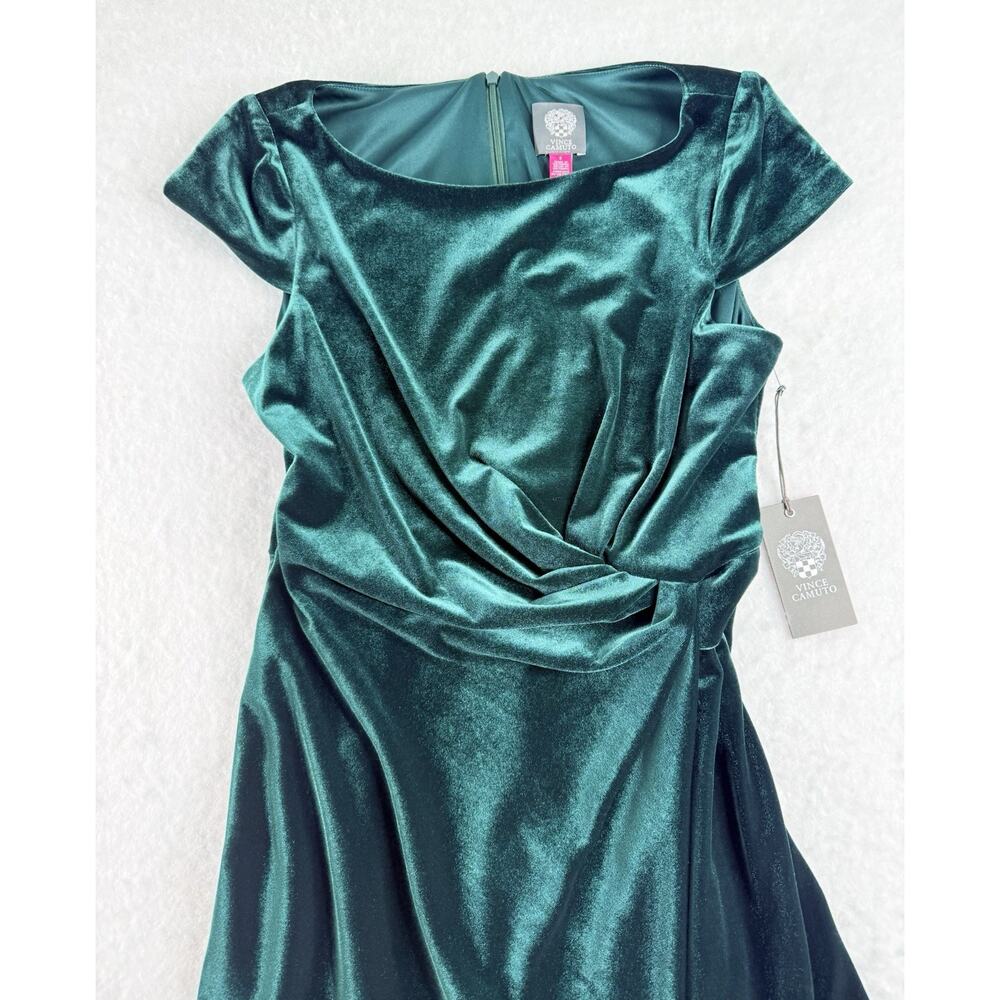 Vince Camuto Green Velvet Sheath Dress Short Sleeve Ruched Knee Length Size 8 - Picture 3 of 8